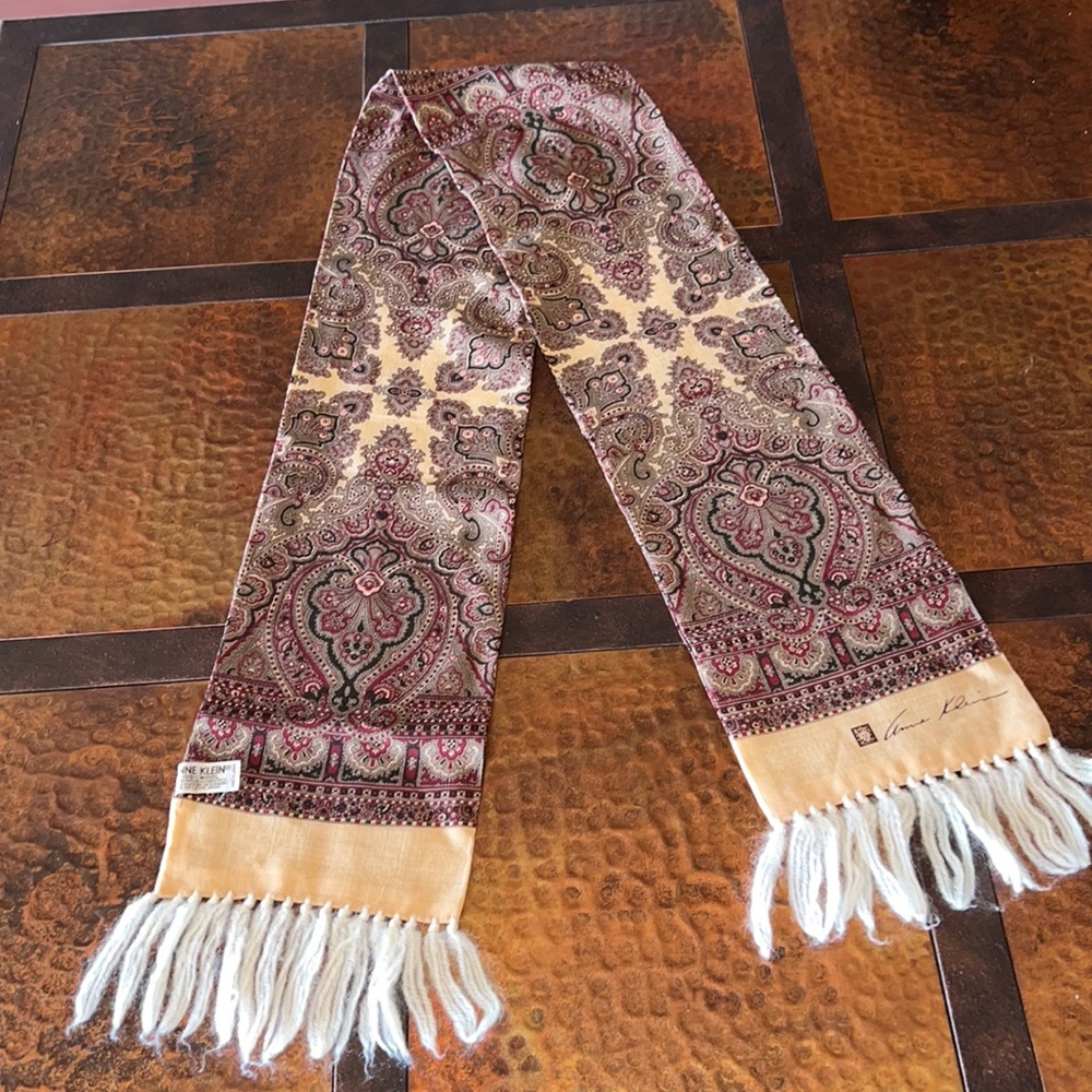 100% Wool Anne Klein Oblong Scarf